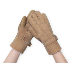 Fluffy Sheepskin Wool Adjustable Strap Buckle Gloves Shea 23 Fluffy Sheepskin Wool Adjustable Strap Buckle Gloves Shea -Shoe Store DSC03574