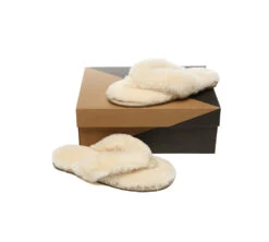 UGG Thongs Women Fluffy Slides Farah 26 UGG Thongs Women Fluffy Slides Farah -Shoe Store GL7A2865