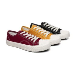 Shoe Store 25 Women Sneakers Cracker