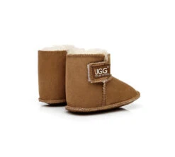 UGG Baby Gift Pack Erin Bootie With Pom Pom Beanie -Shoe Store IMG 3084 89a6fd97 4561 4cdf 9fe3 88165a3738e1