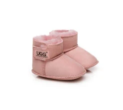 UGG Baby Gift Pack Erin Bootie With Pom Pom Beanie -Shoe Store IMG 3095