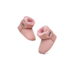 UGG Baby Gift Pack Erin Bootie With Pom Pom Beanie -Shoe Store IMG 3107