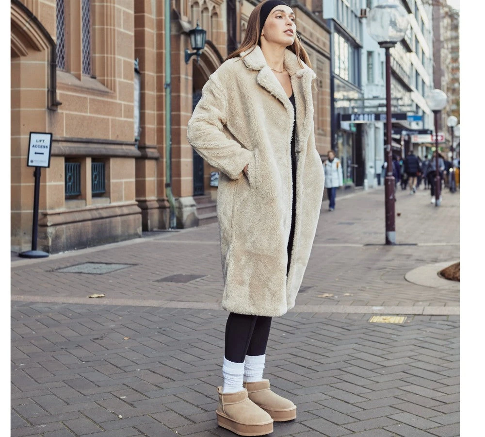 UGG Ultra Platform Mini Boots Sheepskin Wool Ankle Boots Saylor 4 UGG Ultra Platform Mini Boots Sheepskin Wool Ankle Boots Saylor - Image 2